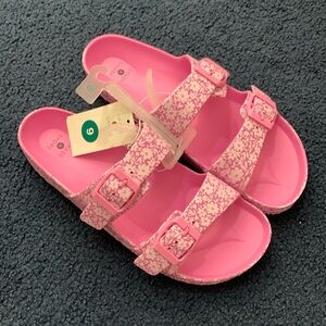 Women’s Slippers Size 9